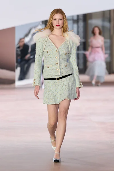 Look 4